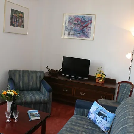 Apartment Dora *