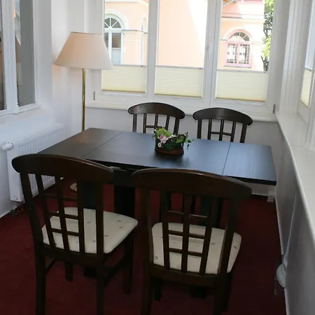 Apartment Dora *