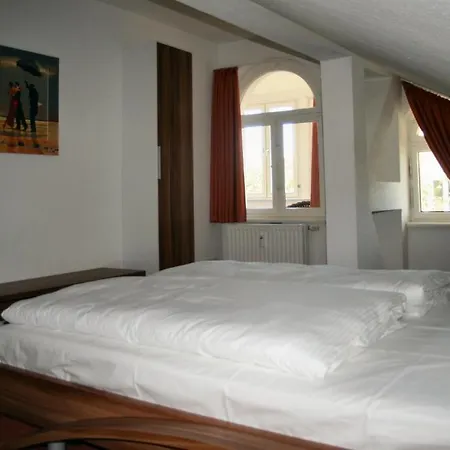 Dora, Seebad Ahlbeck * Heringsdorf (Usedom)