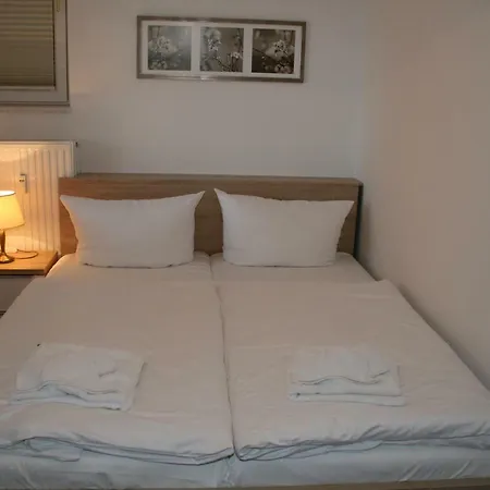 Dora Apartment *
