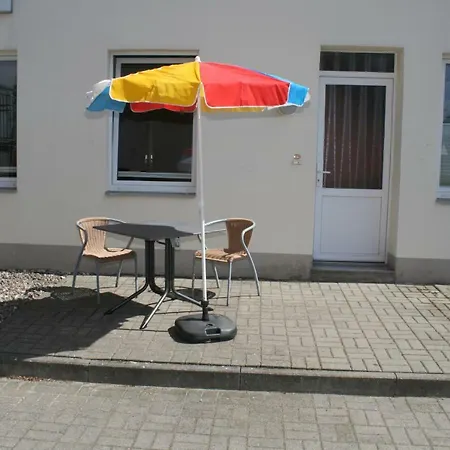Dora Apartment *